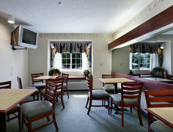 Microtel Inn & Suites By Wyndham Detroit Розвілл Ресторан фото